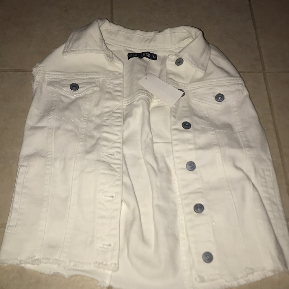 White vest